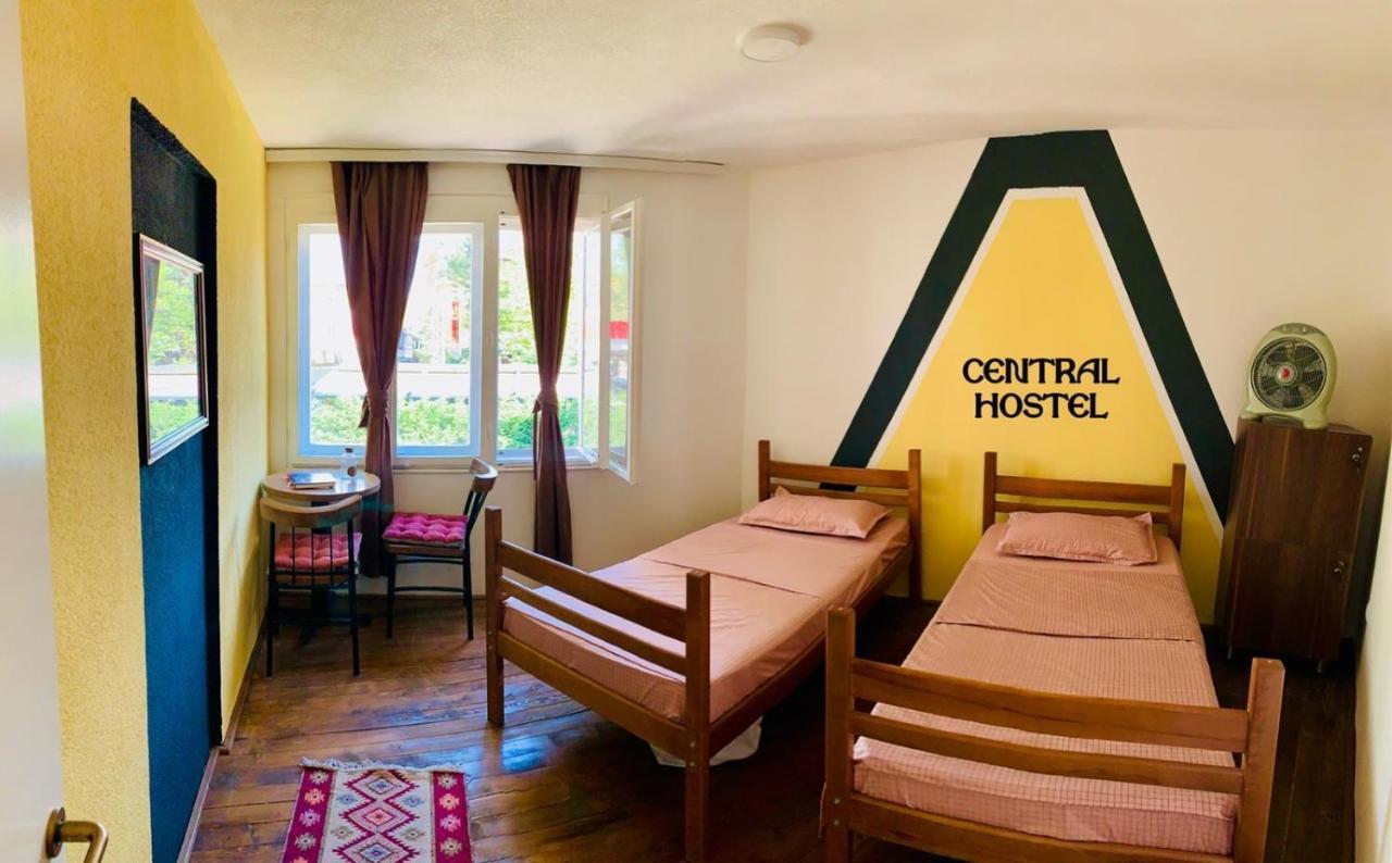 Central Hostel Peje Luaran gambar
