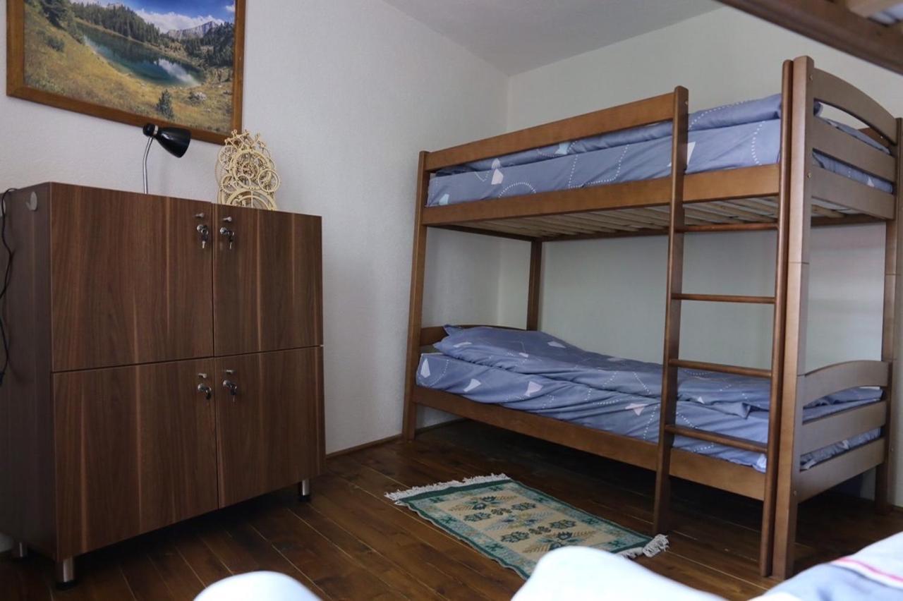 Central Hostel Peje Luaran gambar